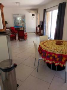 Maisons de vacances La Petite Maison Sous les Pins : photos des chambres