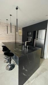 Cobertura aconchegante perto do shopping independência, home office, garagem