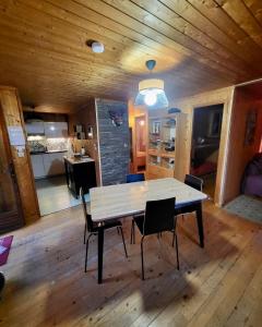 Chalets Petit chalet 40 m2 en Ubaye BARCELONNETTE : photos des chambres