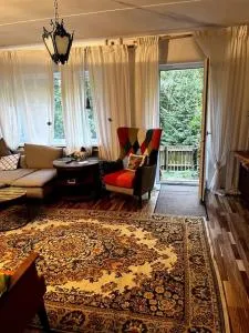 Cosy house with forest view - Saka