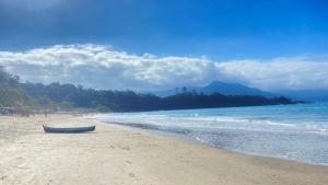 CHALÉ LAZER COMPLETO 700mts PRAIA