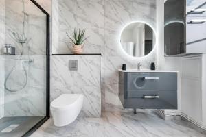 Appartements Superbe 2 pieces avec Jacuzzi privatif face Gare Proche Cathedrale : photos des chambres