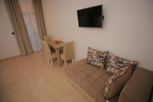 Apartments Obala - Katić