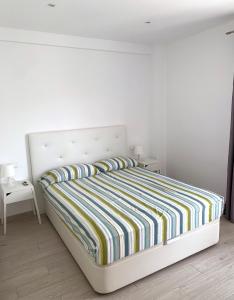 Entre el verde y el azul