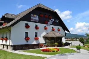 迷你住宿加早餐旅馆 - Za Prevalom