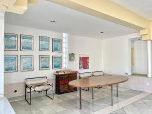 Apartment by Roquetas Beach