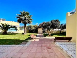 Apartment in Roquetas near the Beach