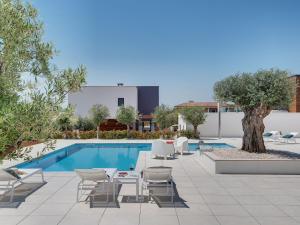 Swanky Villa in Vodnjan with Private Garden 