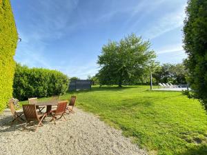 Maisons de vacances Superb Norman property with swimming pool in the bay of Mont St Michel : photos des chambres