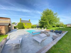 Maisons de vacances Superb Norman property with swimming pool in the bay of Mont St Michel : photos des chambres