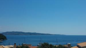 Studio with Sea View room in Kalami Studios