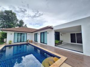 Pool Villa 3bedroom Bann Anda by fantaseabeachpattaya - 4hvězdičkové hotely ve městě Nong Prue