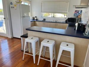 Sinclair Surfside Stay