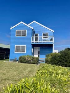 Sinclair Surfside Stay