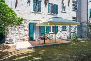 Avenue Apartment 
