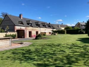 Maisons de vacances Beautiful house for 12-13 people near the Normandy beaches Etretat Fecamp : photos des chambres