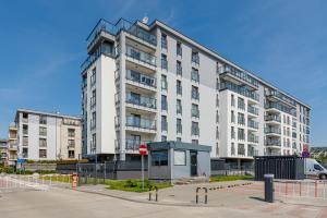 Ursus Sunny Studio for 4 Guests with Parking & Balcony by Renters