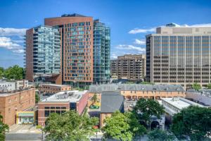 Bethesda 1BR w WD Concierge Rooftop nr Metro WDC-514