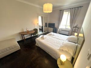 URBAN AP4346 By Riviera Holiday Homes