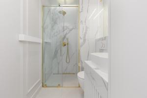 Kasprzaka Apartment with AC & Parking by Renters Prestige