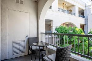 San Mateo 1BR w Pool Gym Parking BBQ SFO-169