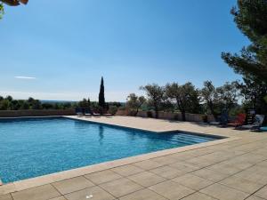 Villages vacances Les Garrigues de la Vallee des Baux : photos des chambres