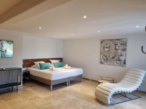 Villages vacances Les Garrigues de la Vallee des Baux : photos des chambres