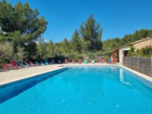 Villages vacances Les Garrigues de la Vallee des Baux : photos des chambres