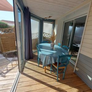 Maisons de vacances Chalet de la plage 150 m plage au calme 6 P parking veranda et 2 grandes terrasses : photos des chambres