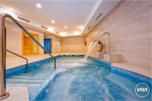 ViVi Homes - The One Pool, Sauna, Gym & Terrace