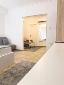Petite Retreat in Kolonaki, Athens Netflix