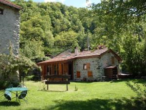 Maisons de vacances Grange de 1900 revovee style loft : photos des chambres