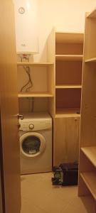 Cozy apartment with sea view and free parking