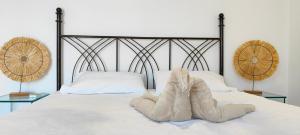 Villa Tato: Horizon Haven with Panoramic Sea Views in Himare.