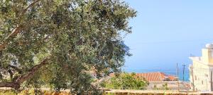 Villa Tato: Horizon Haven with Panoramic Sea Views in Himare.