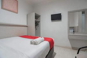 RedDoorz at Arwiga Hotel near RS Hasan Sadikin Bandung