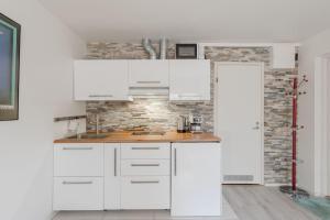 Studio - nearby centrum & metro