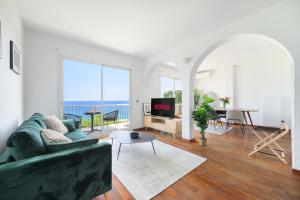 Appartements Evasion cotiere : terrasse, mer et plage Marquet : photos des chambres