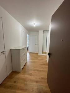 Appartements Luxurious 3 Bedroom minutes from center : photos des chambres