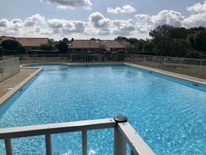 Maisons de vacances Maison avec piscine a 200m de la plage : photos des chambres