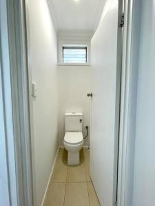 Central Apartment near Dandenong Hospital & Market