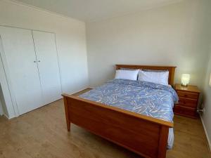 Central Apartment near Dandenong Hospital & Market