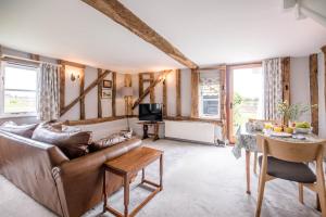 The Hayloft Valley Farm Barns, Snape