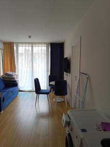 SUPER NEW APARTMENT!