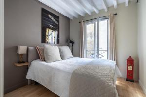 Room in Apartment - Cosy place in the Hear of Paris
