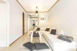 95sqm 7min Center 2bdrms 2Airco Gas heating Marble Wc 3SmartTvs