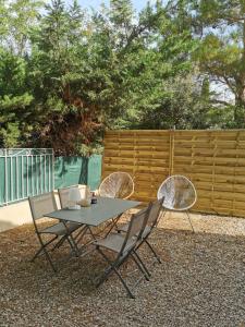 Appartements Charmant T2 avec exterieur au coeur du Vaucluse : photos des chambres