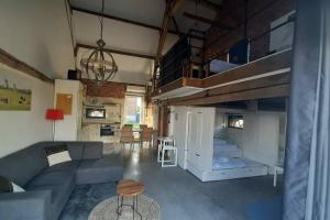 appartement in authentiek koetshuis met bedstee