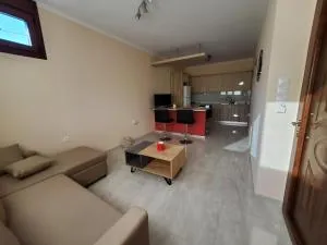 Backyard Apartment - Kalligónion