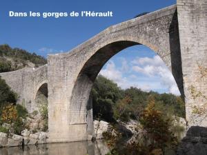 Maisons de vacances Gite Entre Cevennes et Mediterranee : Maison 2 Chambres